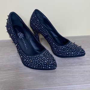 Rock & Republic Pumps